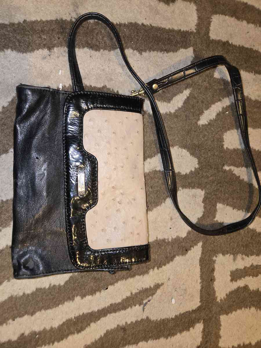 purses - Corder, Missouri