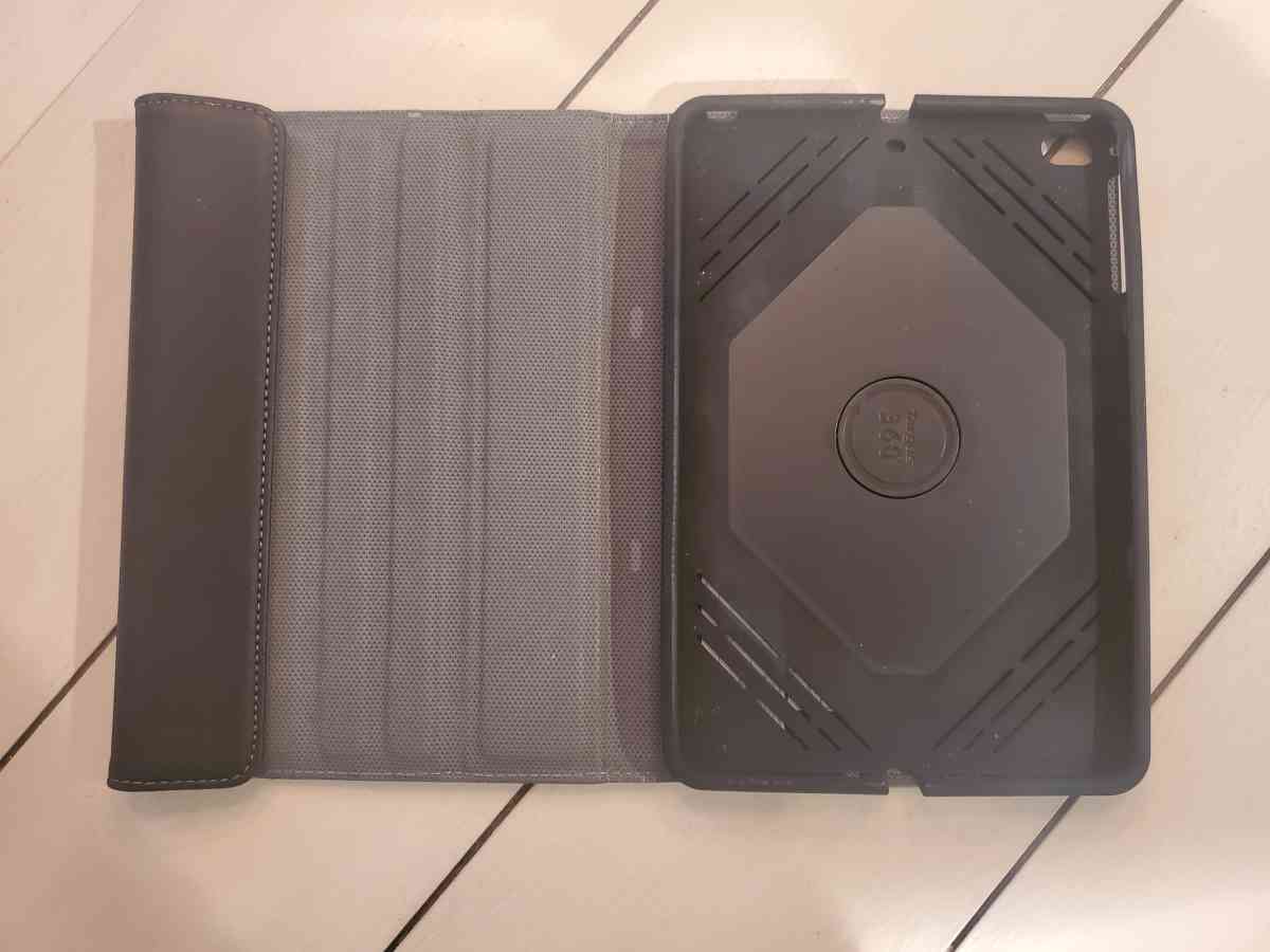 Targus  VersaVu Slim 360 Polycarbonate Folio for 79 iPad   M - Plano, Texas - FleaMarketBay