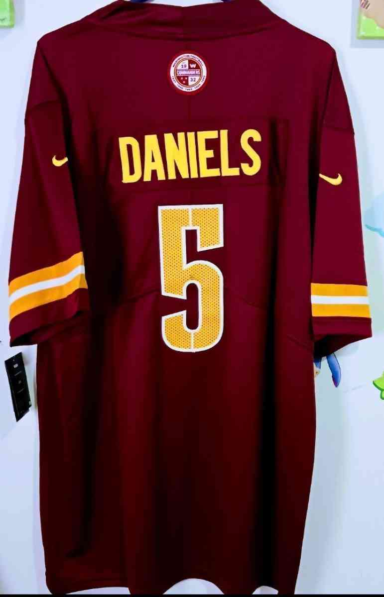Jayden Daniels Commanders QB jersey XL Stitched - Manheim, Pennsylvania - FleaMarketBay