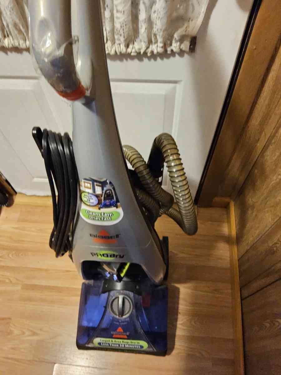 Bissell  shampooer - Bath, Pennsylvania - FleaMarketBay