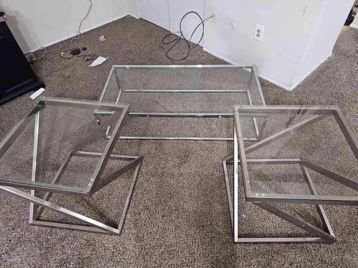 tv with stand and coffe table bundle - Suitland, Maryland - FleaMarketBay