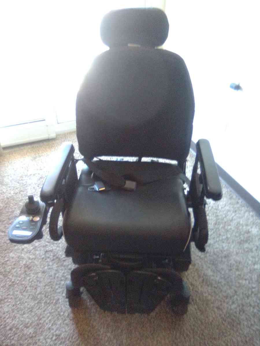 a Quantum 4 e chair - Littleton, Colorado - FleaMarketBay