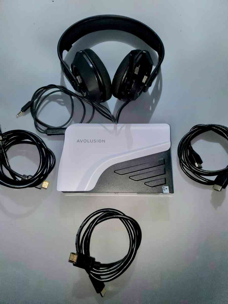 Xbox one series x s hard drive Headset And HDMI cords - Bakersfield, California - FleaMarketBay