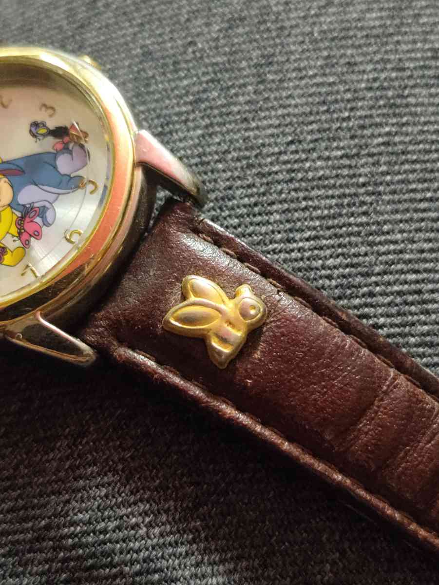 Disney Winnie the Pooh watch - Hacienda Heights, California - FleaMarketBay