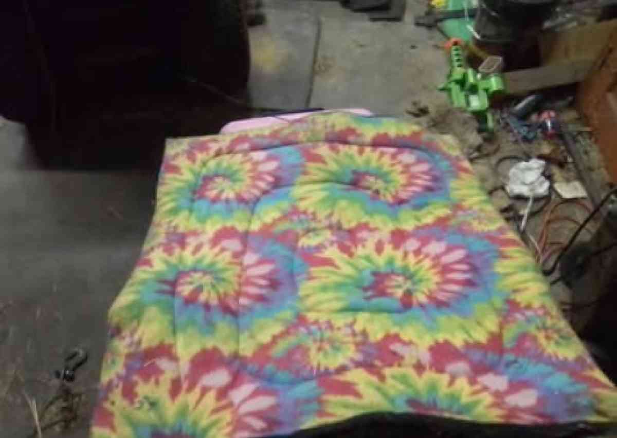 saddle pads - Piney Flats, Tennessee - FleaMarketBay