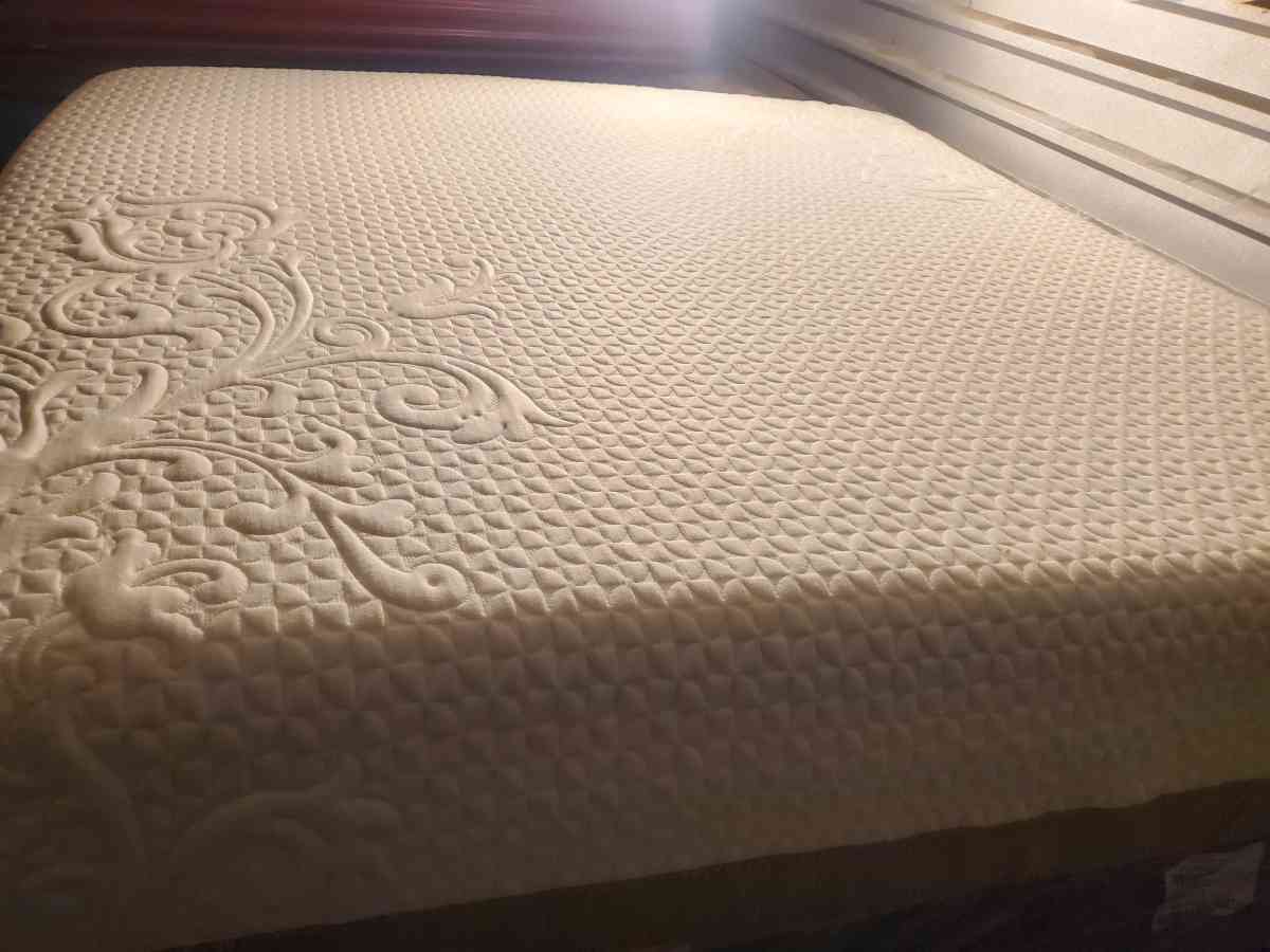 king matress and box spring - Houston, Texas