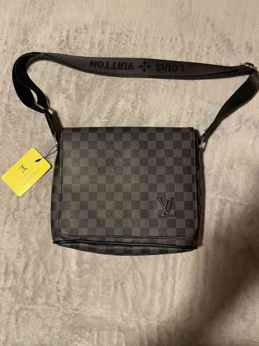 Louis Vuitton bag - Saint Cloud, Florida