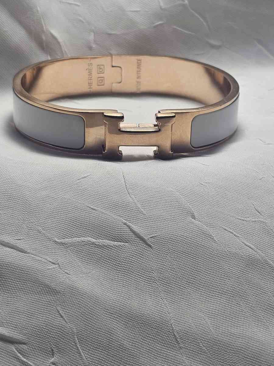 hermes Bracelet - Minerva, Ohio - FleaMarketBay