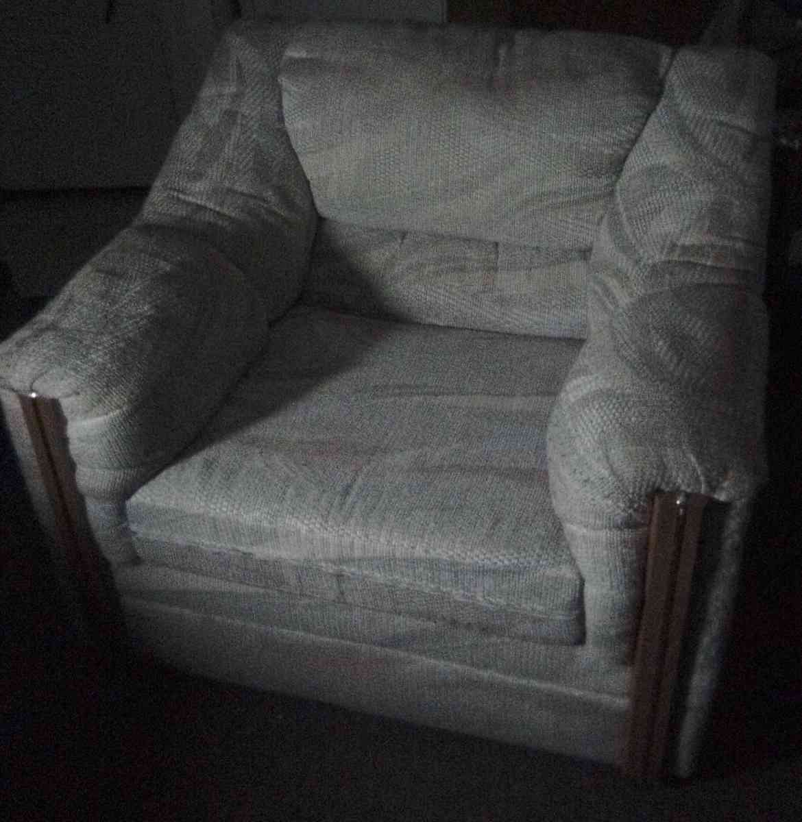 chair and file cabinet - Littleton, Colorado - FleaMarketBay