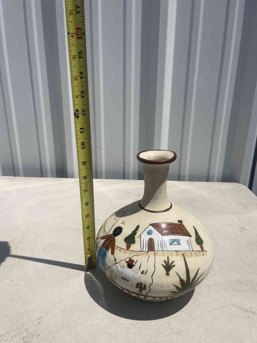 Southwestern Ceramic Vase - Kissimmee, Florida - FleaMarketBay