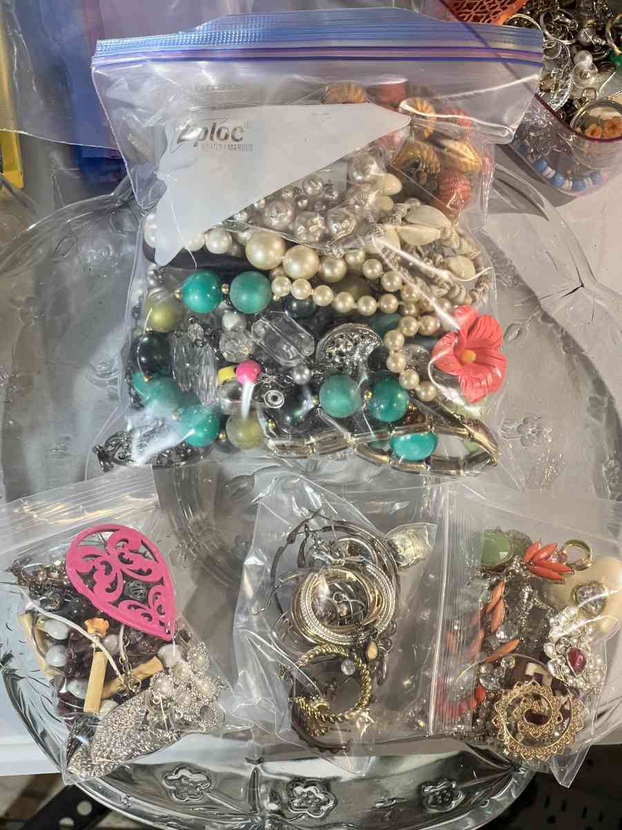 Jewelry Bags bulk - Des Moines, Iowa - FleaMarketBay