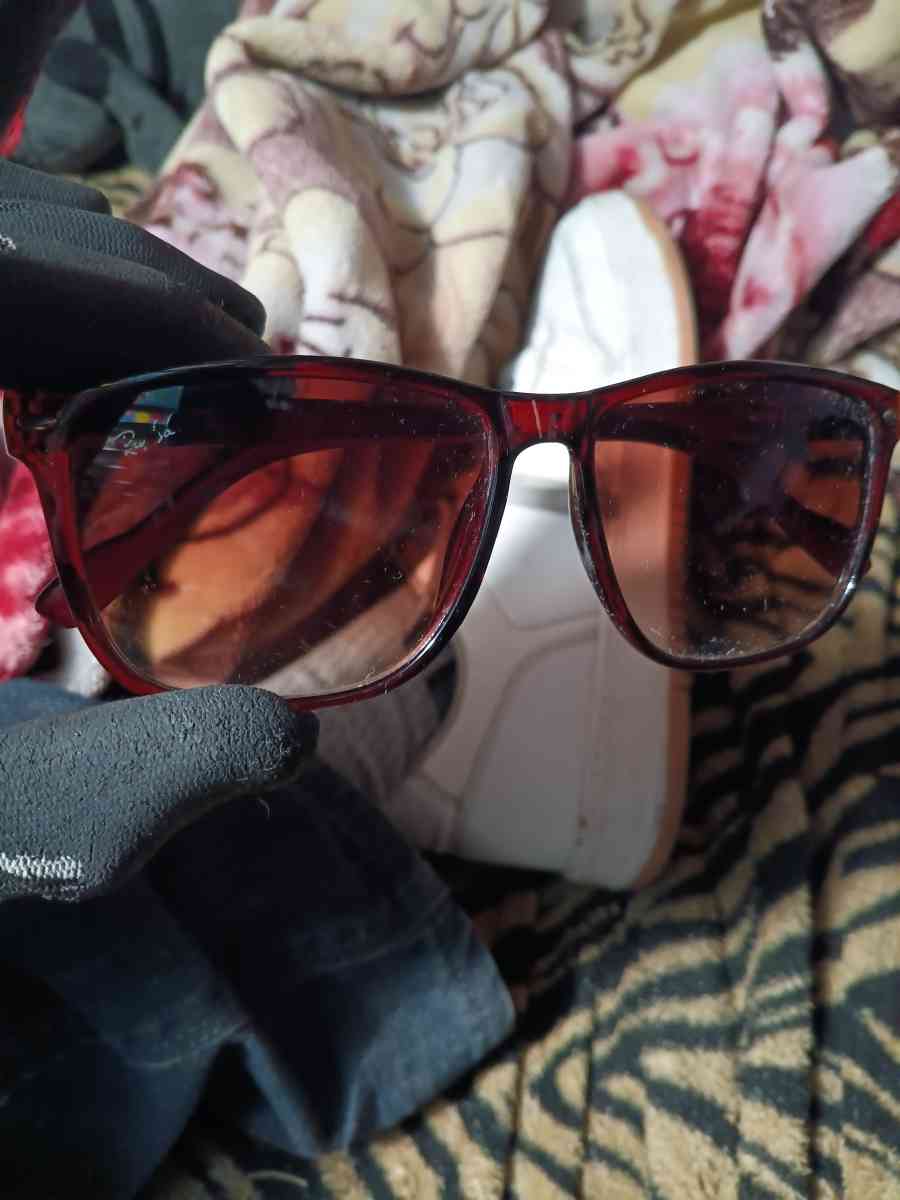 Ray bans - Los Angeles, California