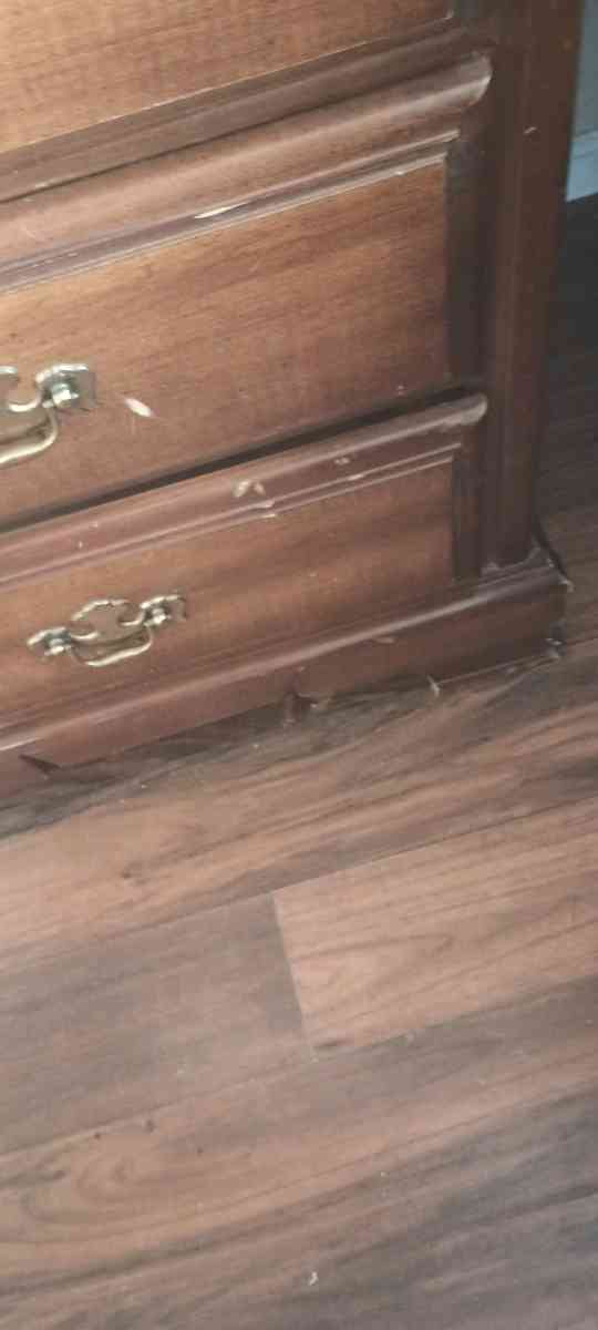 Bassett Dresser and Nite Stand - Bradley, Illinois - FleaMarketBay