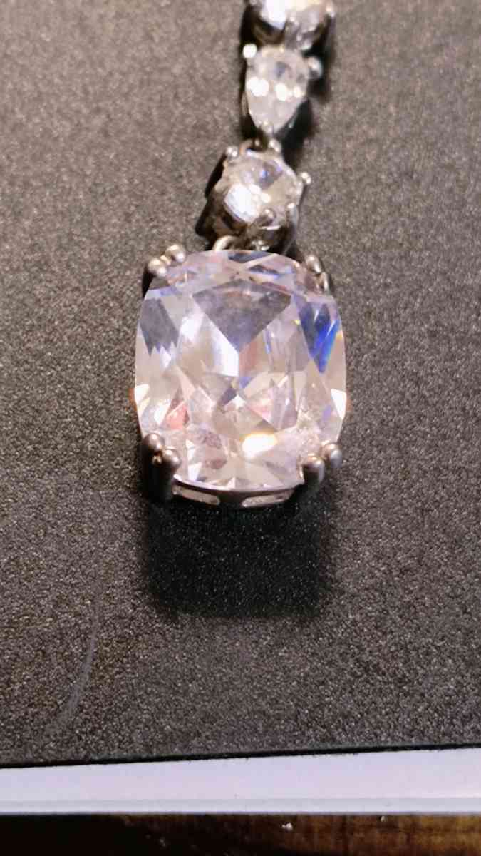 Bijouterie Gonin Necklace - Greenville, Illinois - FleaMarketBay