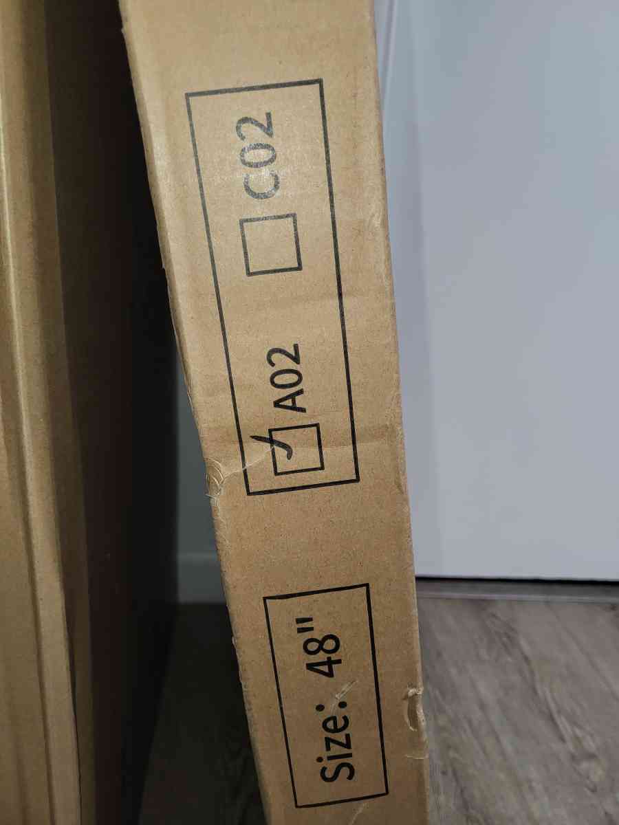 ODK Gaming Desk with Led Lights and Charging Station - Las Vegas, Nevada - FleaMarketBay