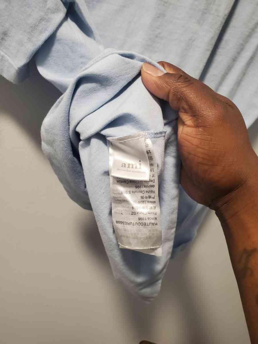 Ami t shirt - Chester, Virginia - FleaMarketBay