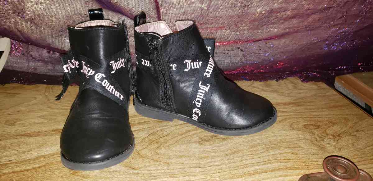 Juicy Contour Childrens Booties - La Grande, Oregon - FleaMarketBay