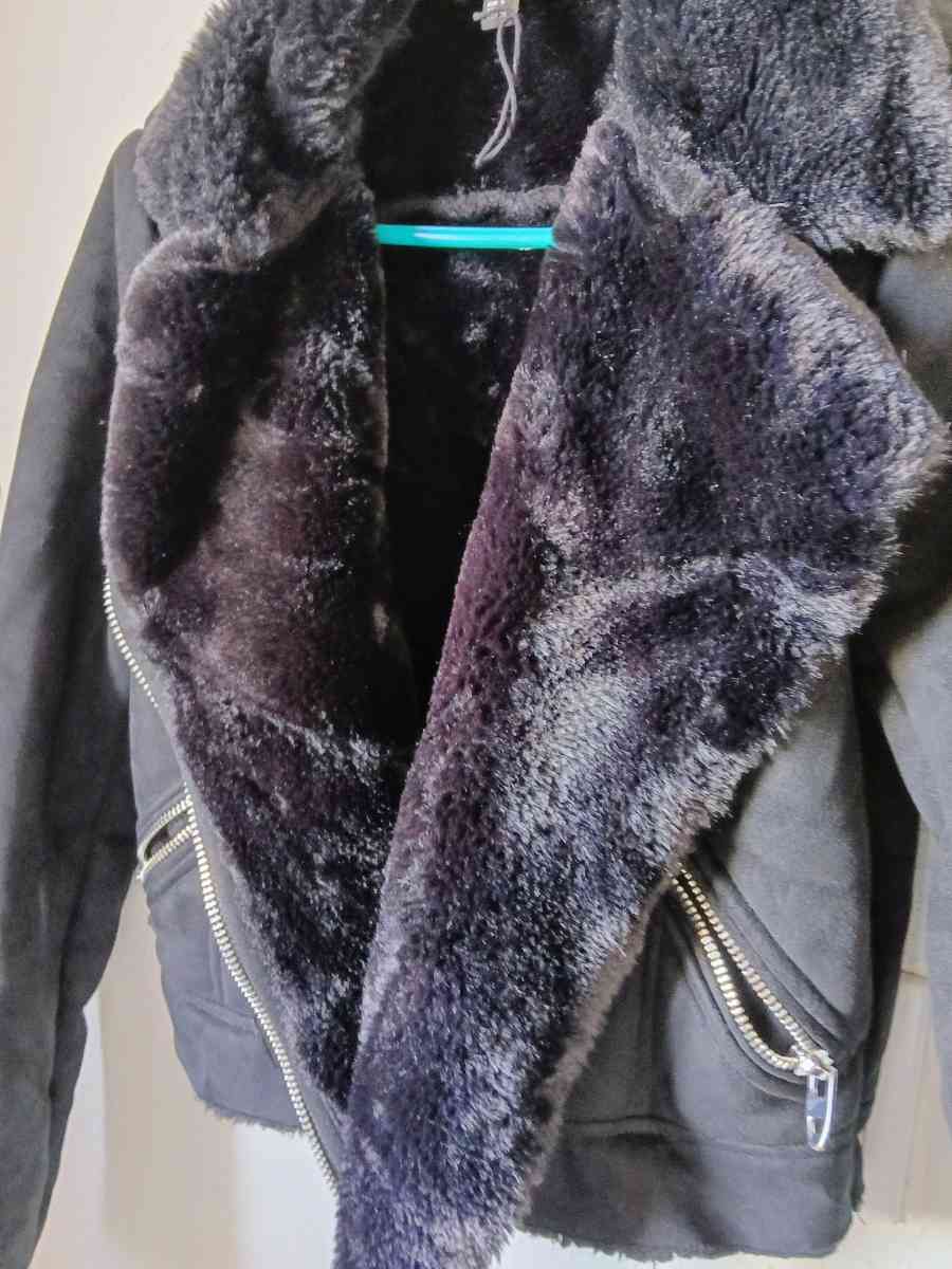 Black fauxfur suede jacket - Dallas, Oregon - FleaMarketBay