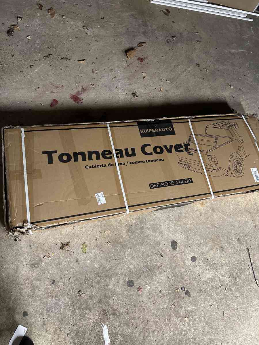 Truck Bed Hard Quad Folding 58 Tonneau Cover - Philadelphia, Pennsylvania - FleaMarketBay