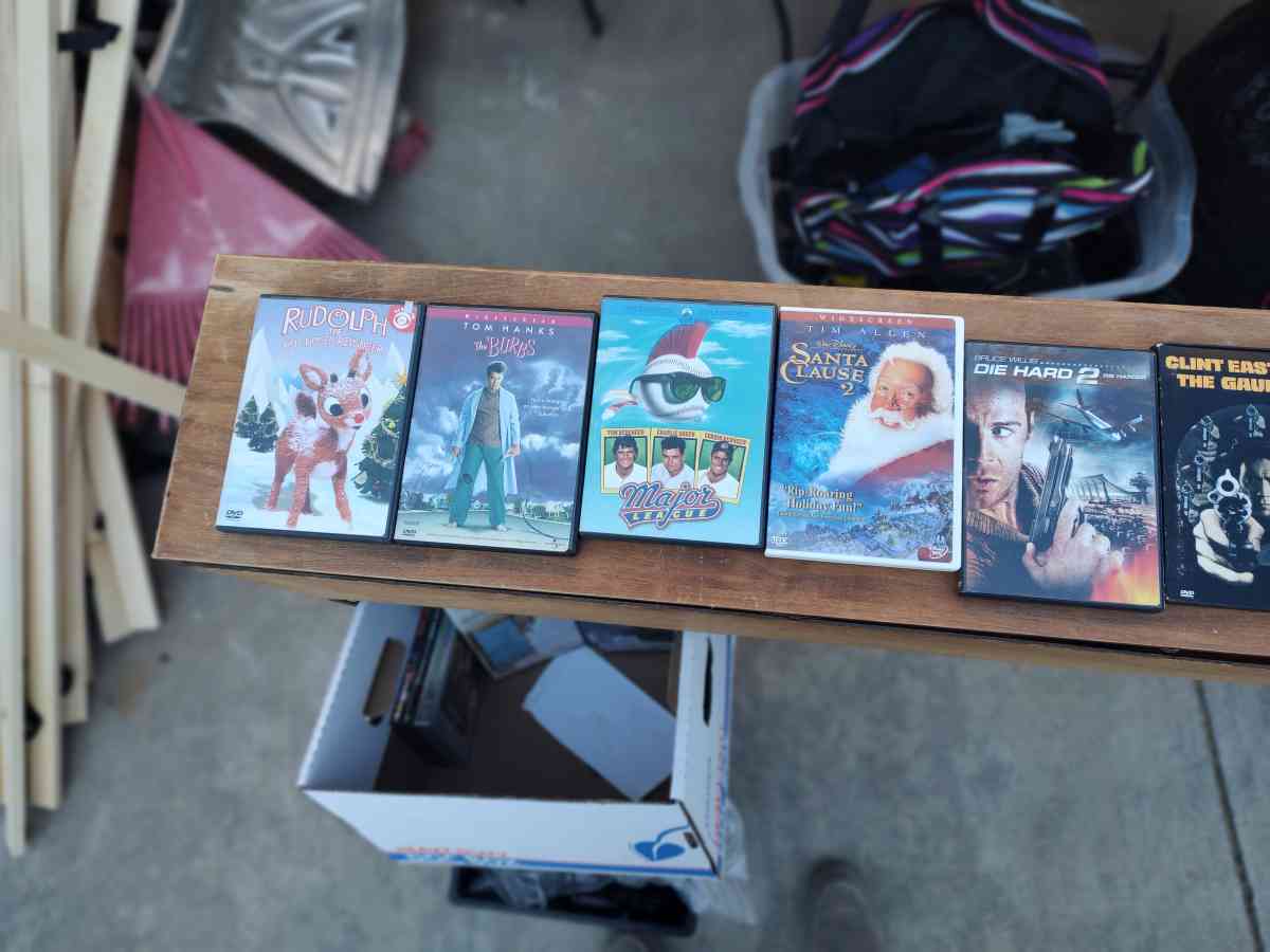 lots of great DVD movies - Addy, Washington - FleaMarketBay