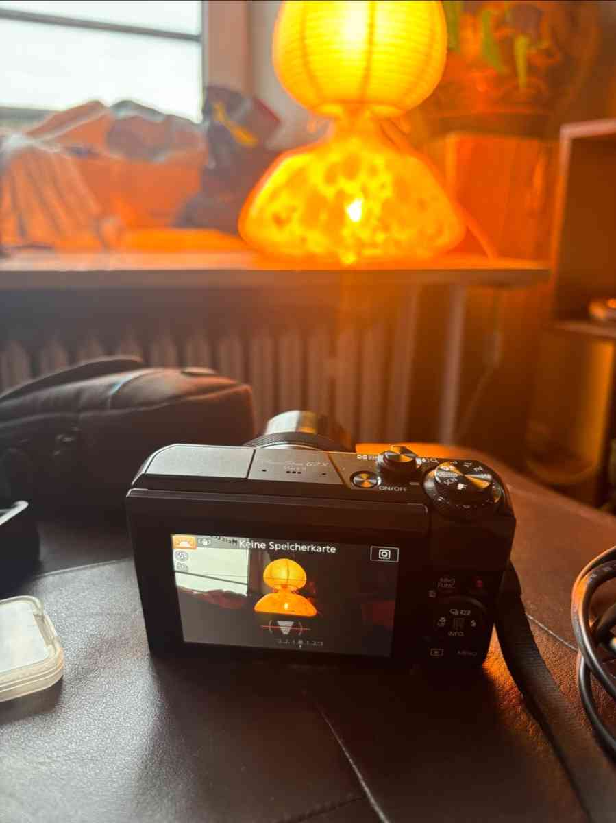 Canon powershot g7x mark II Bundle - Milwaukee, Wisconsin - FleaMarketBay