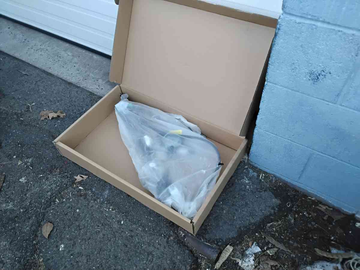 2001 To 2003 Dodge or Chrysler Caravan Window Regulator - Williamstown, New Jersey