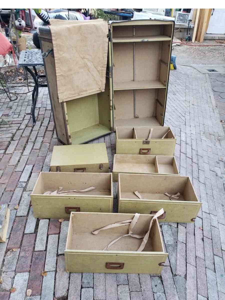 1900s Oshkosh Steamer Trunk 5 Leather Handle Drawers Hangers - San Antonio, Texas - FleaMarketBay