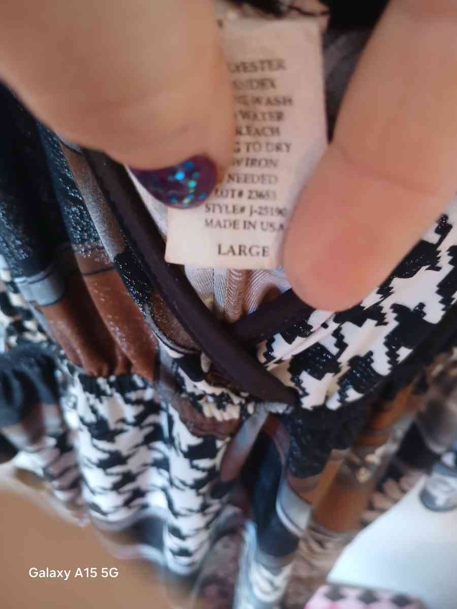 Beautiful blouse - Shallowater, Texas - FleaMarketBay