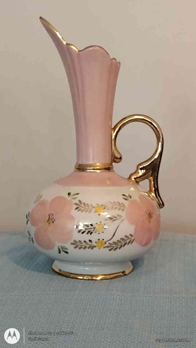 ANTIQ PORCELAIN DECOR - Virginia Beach, Virginia - FleaMarketBay