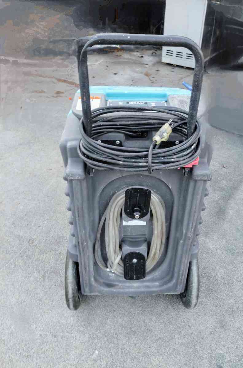 DRUEAZ LRG EVOLUTION DEHUMIDIFIER - Pasco, Washington - FleaMarketBay