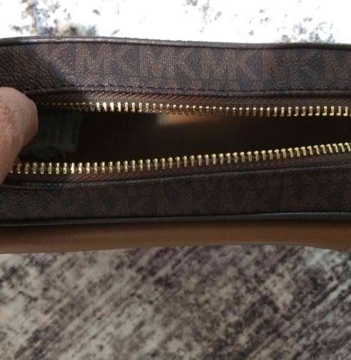 Michael Kors Fanny pack Belt Bag Leather Brown Signature MK - Chicago Heights, Illinois - FleaMarketBay