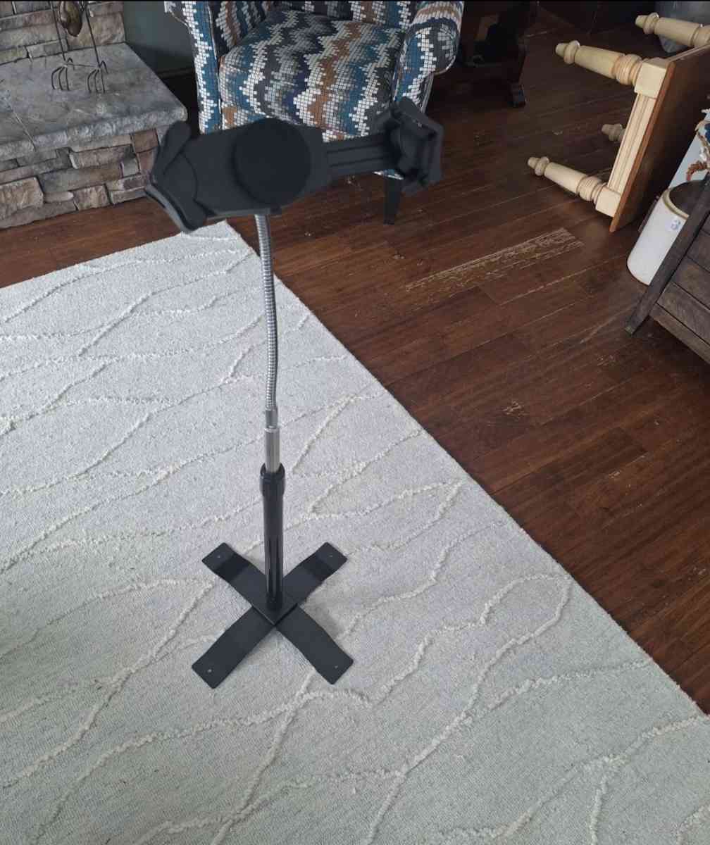 SkyTrak Plus Golf Simulator - San Francisco, California - FleaMarketBay