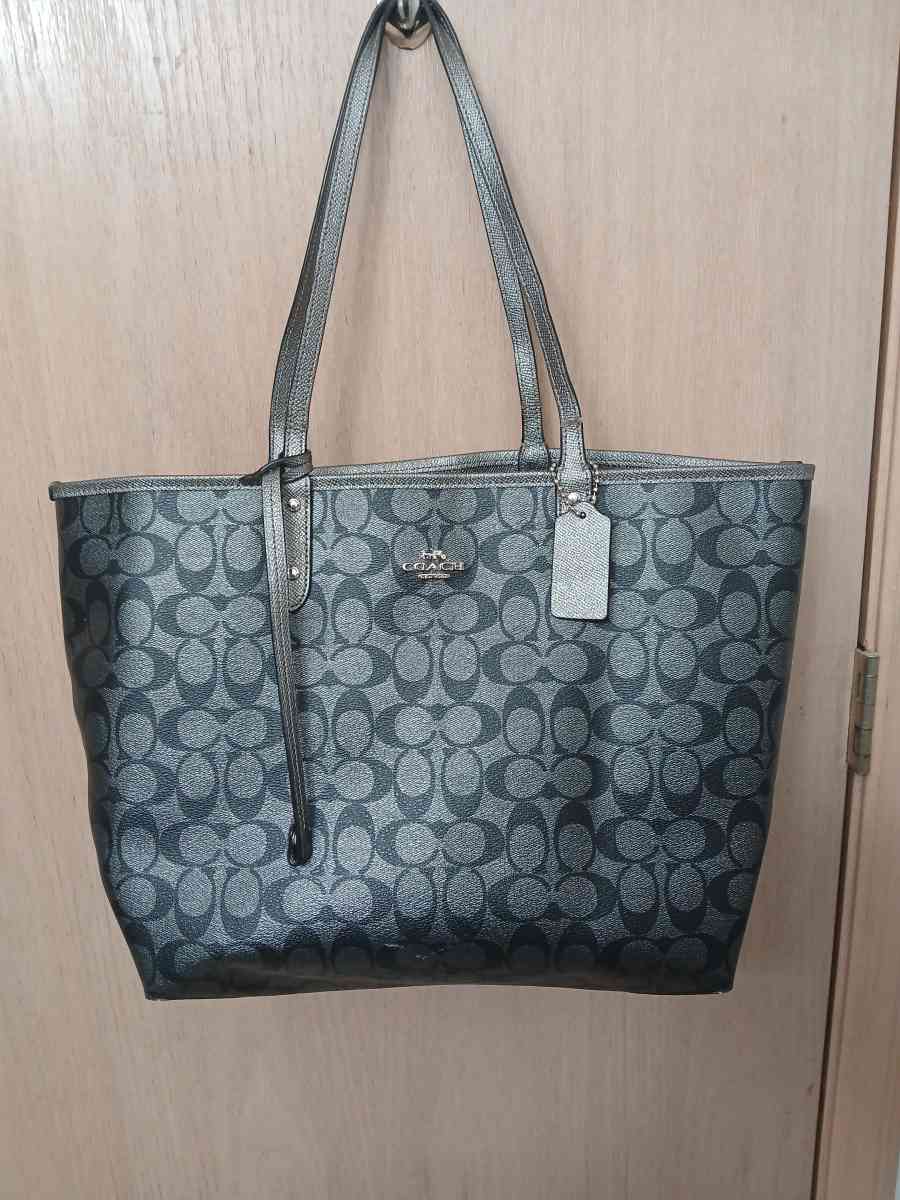Coach Signature PVC Reversible City Tote - Anacortes, Washington - FleaMarketBay