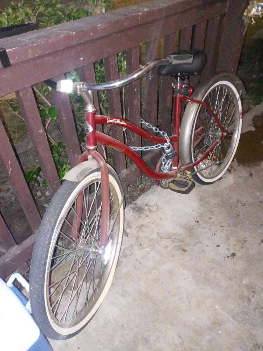 womans Huffy beach cruiser bike