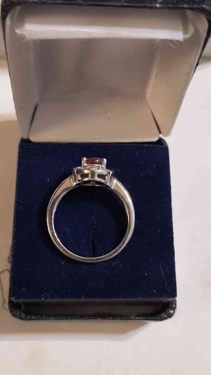 Garnet Ring - Greenville, Illinois - FleaMarketBay