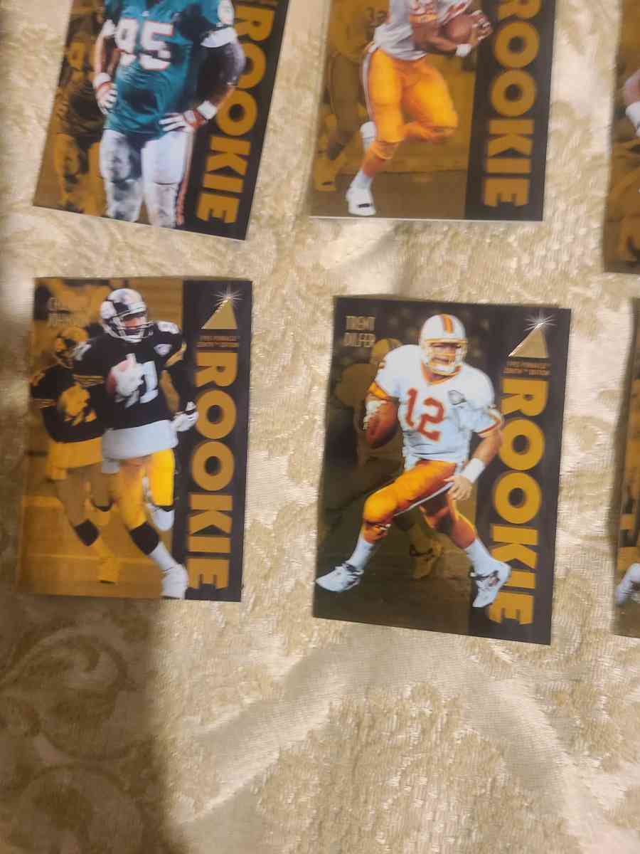 sports cards  football basketball  baseball  hockey - Edmond, Oklahoma - FleaMarketBay