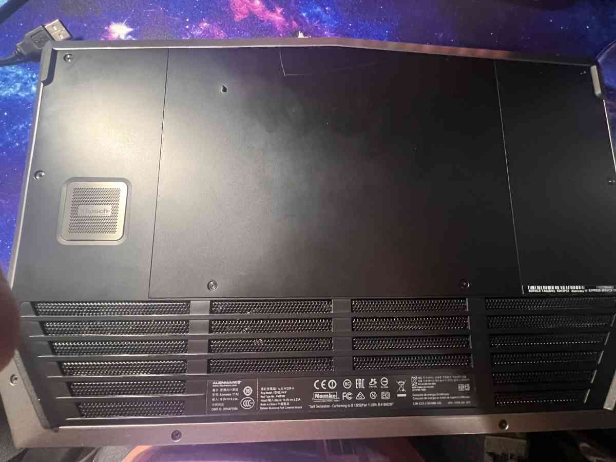 Alienware 17 R2 gaming laptop - Grand Prairie, Texas - FleaMarketBay