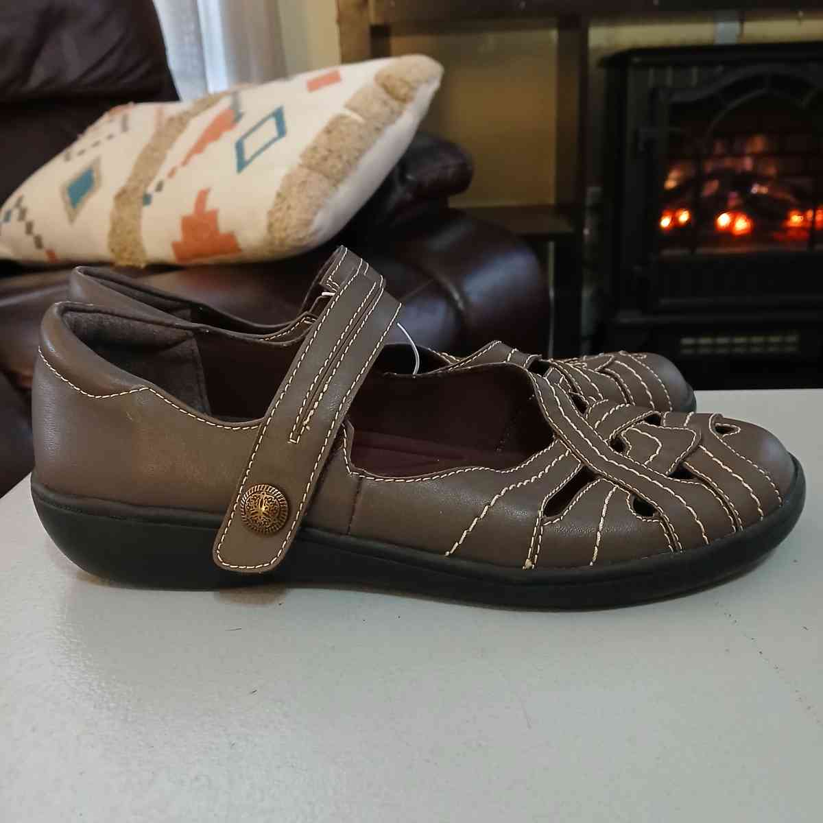 Bass Madelyn Comfort Shoes for Women Size 8 point 5 - Indianapolis, Indiana - FleaMarketBay