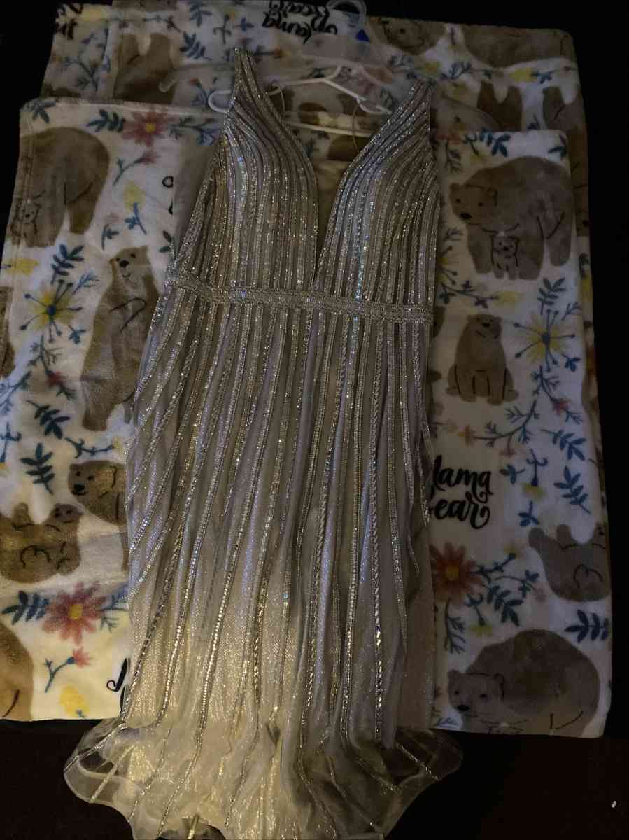 princess devine prom dress - Eminence, Kentucky