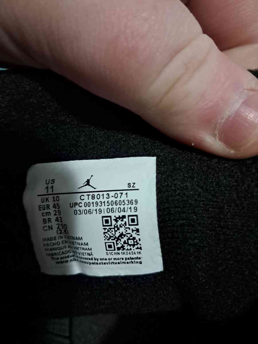 Jordan retro 12s black taxi - Milton, West Virginia - FleaMarketBay