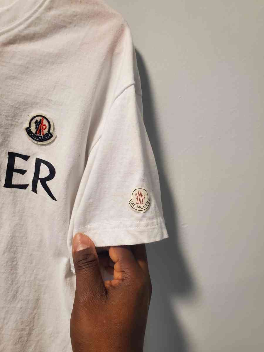 moncler t shirt - Chester, Virginia - FleaMarketBay