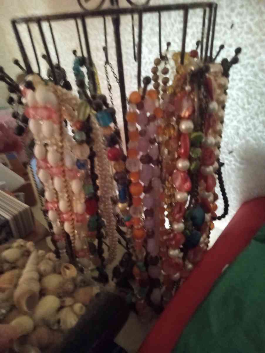 necklaces - Port Saint Lucie, Florida - FleaMarketBay