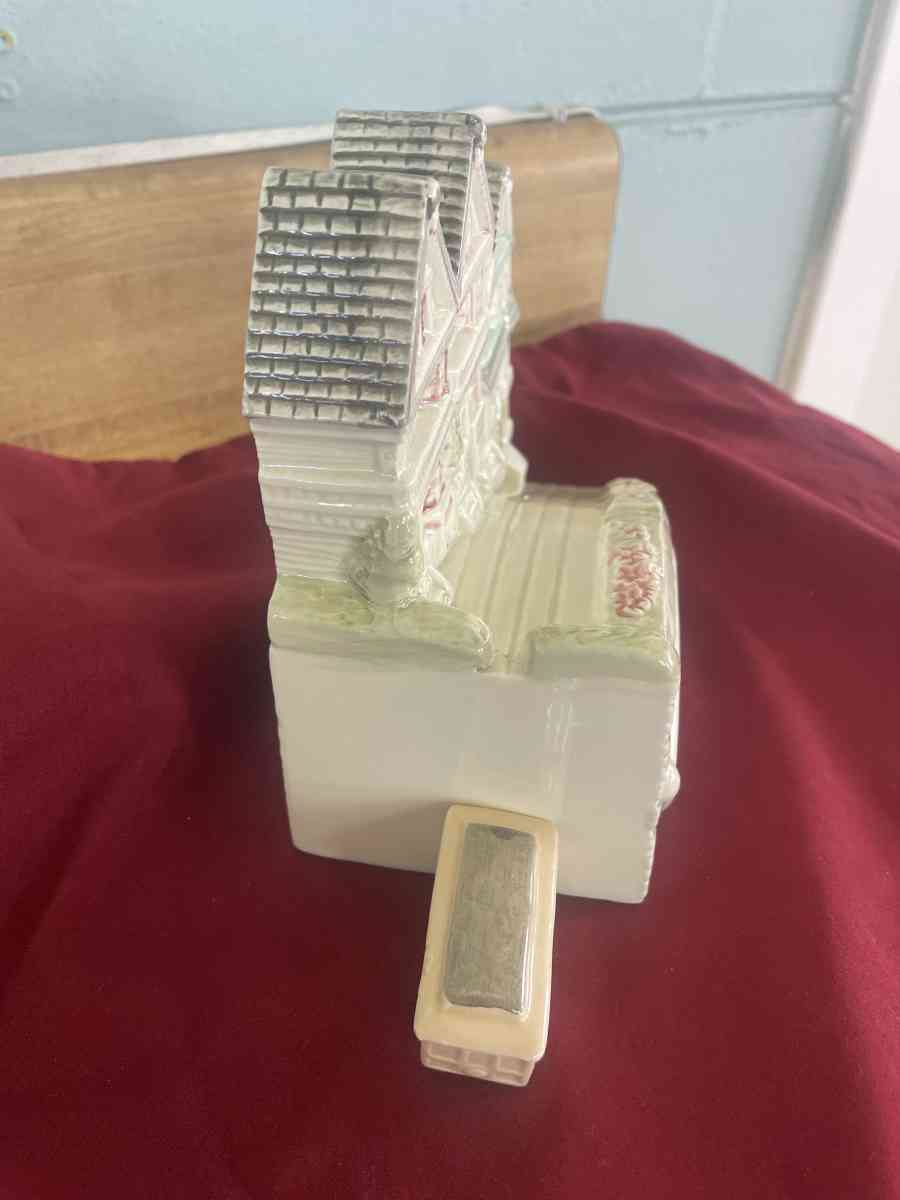 San Francisco Trolly Music Box - Kissimmee, Florida - FleaMarketBay