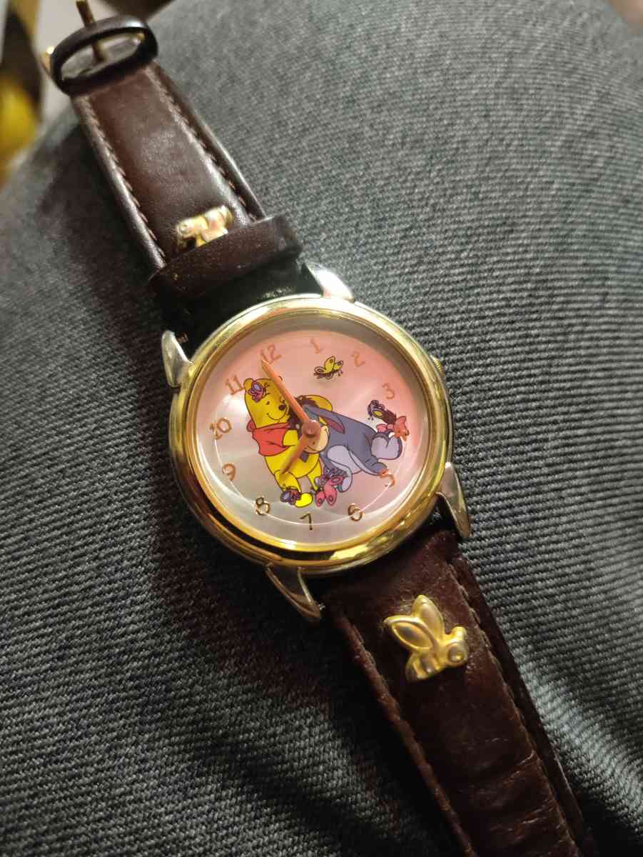 Disney Winnie the Pooh watch - Hacienda Heights, California - FleaMarketBay