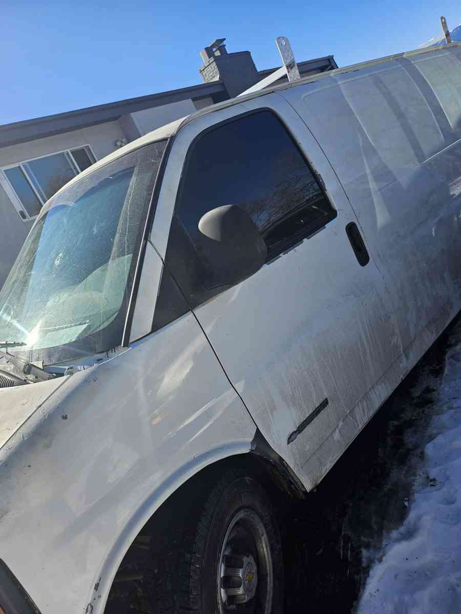2000 chevy express 3500 - Colorado Springs, Colorado - FleaMarketBay