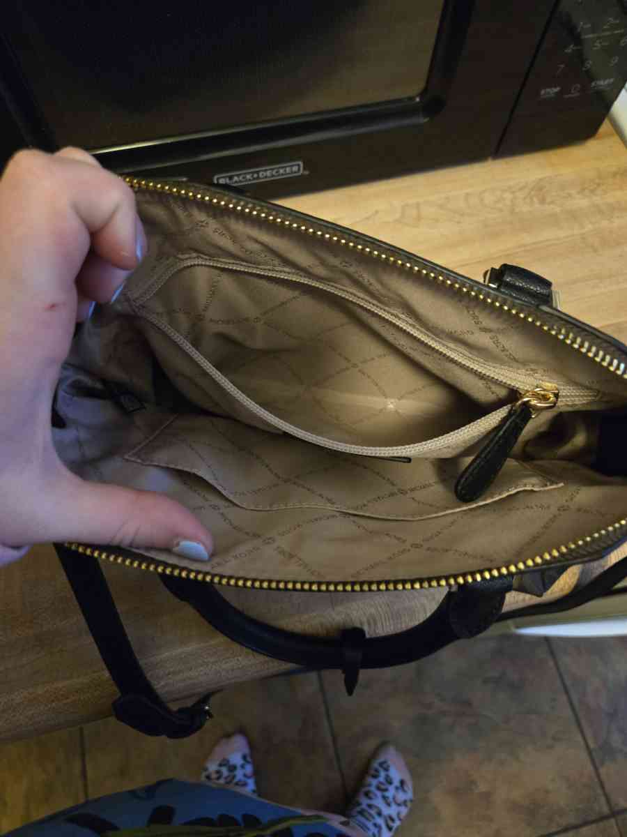 Michael kors purse - Erlanger, Kentucky - FleaMarketBay