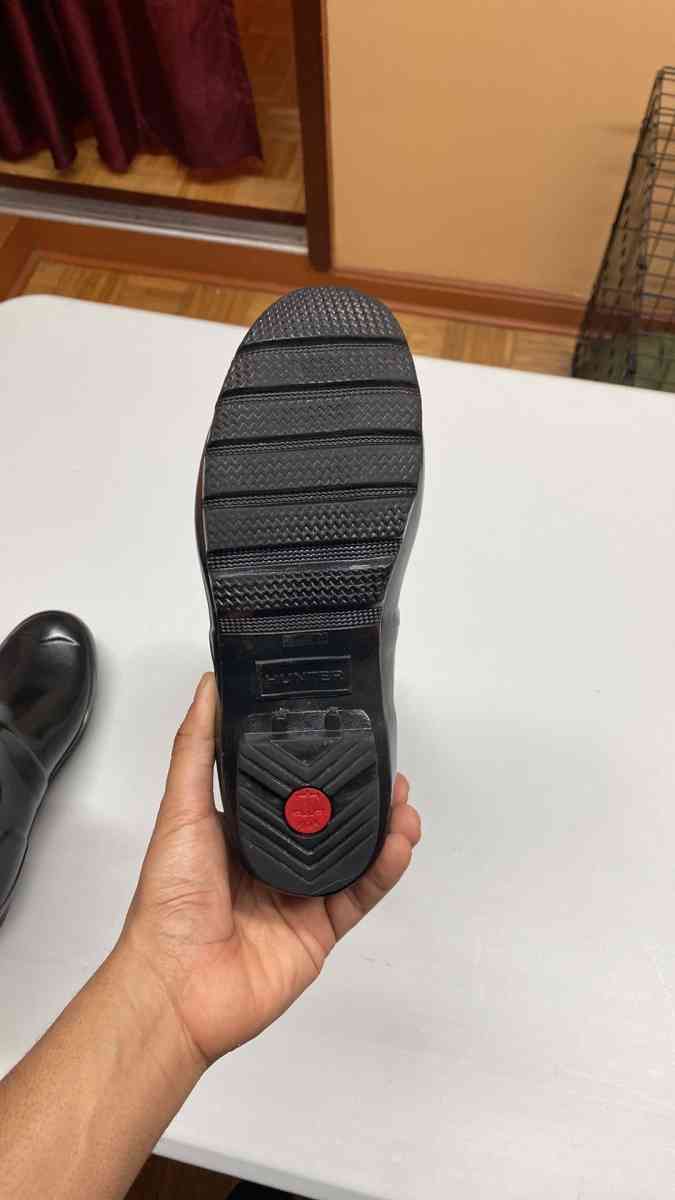 HUNTER Short Gloss Black MidCalf Rubber Rain Boots Size 8 - Frederick, Maryland - FleaMarketBay