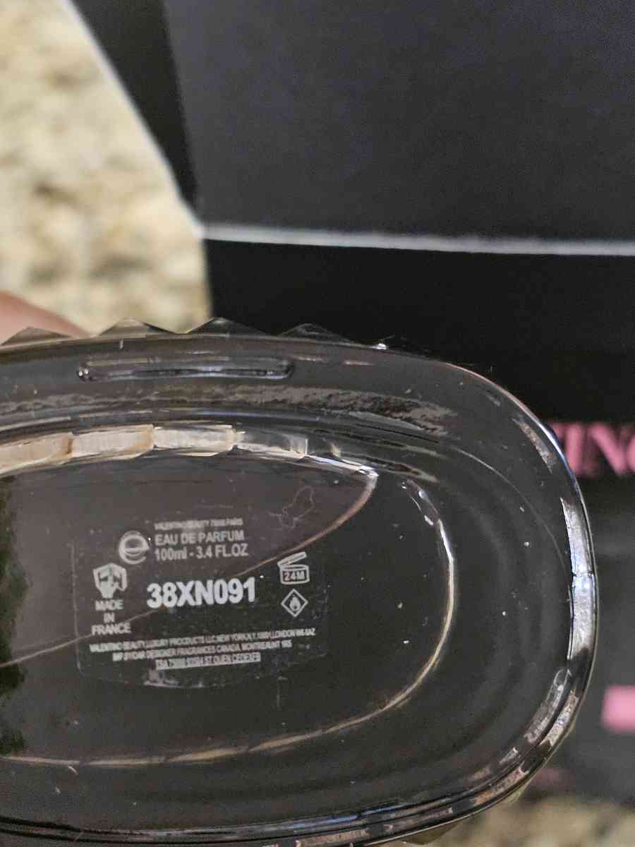 Valentino Uomo Born In Roma - Princeton, Texas - FleaMarketBay