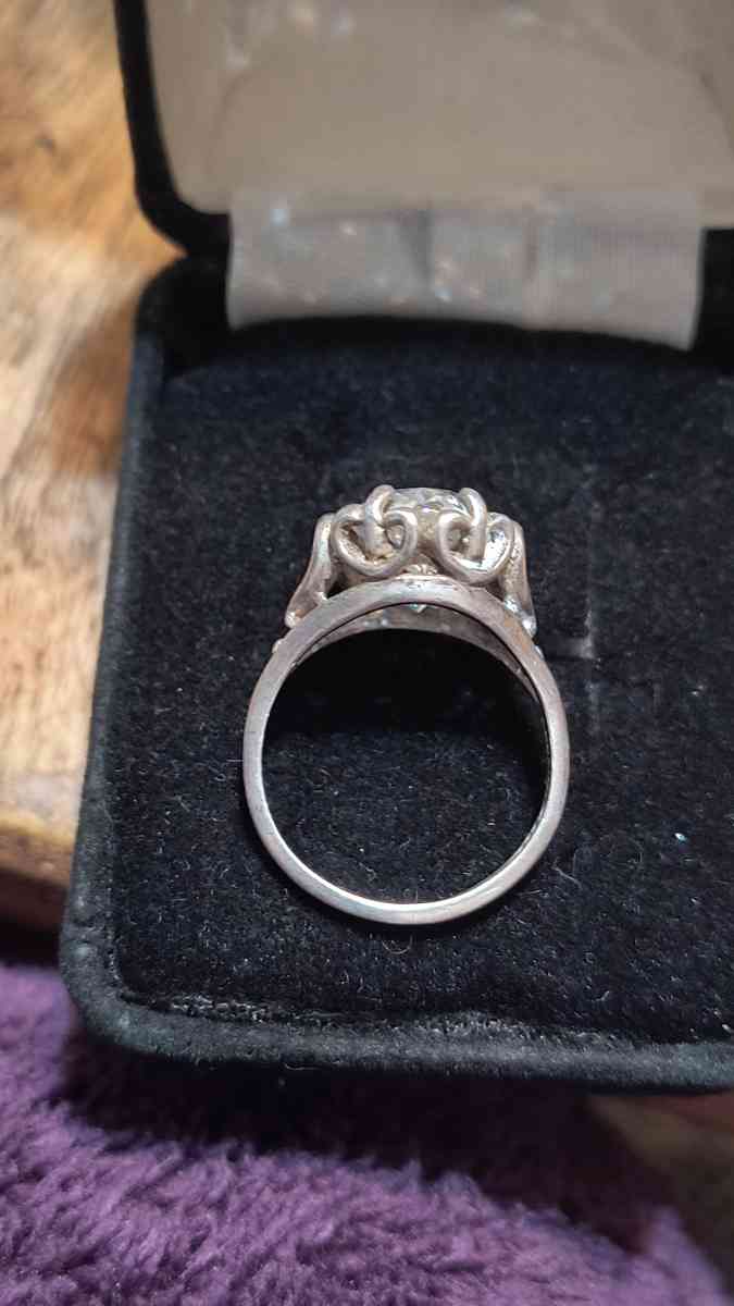 Kabana cocktail Ring - Greenville, Illinois - FleaMarketBay