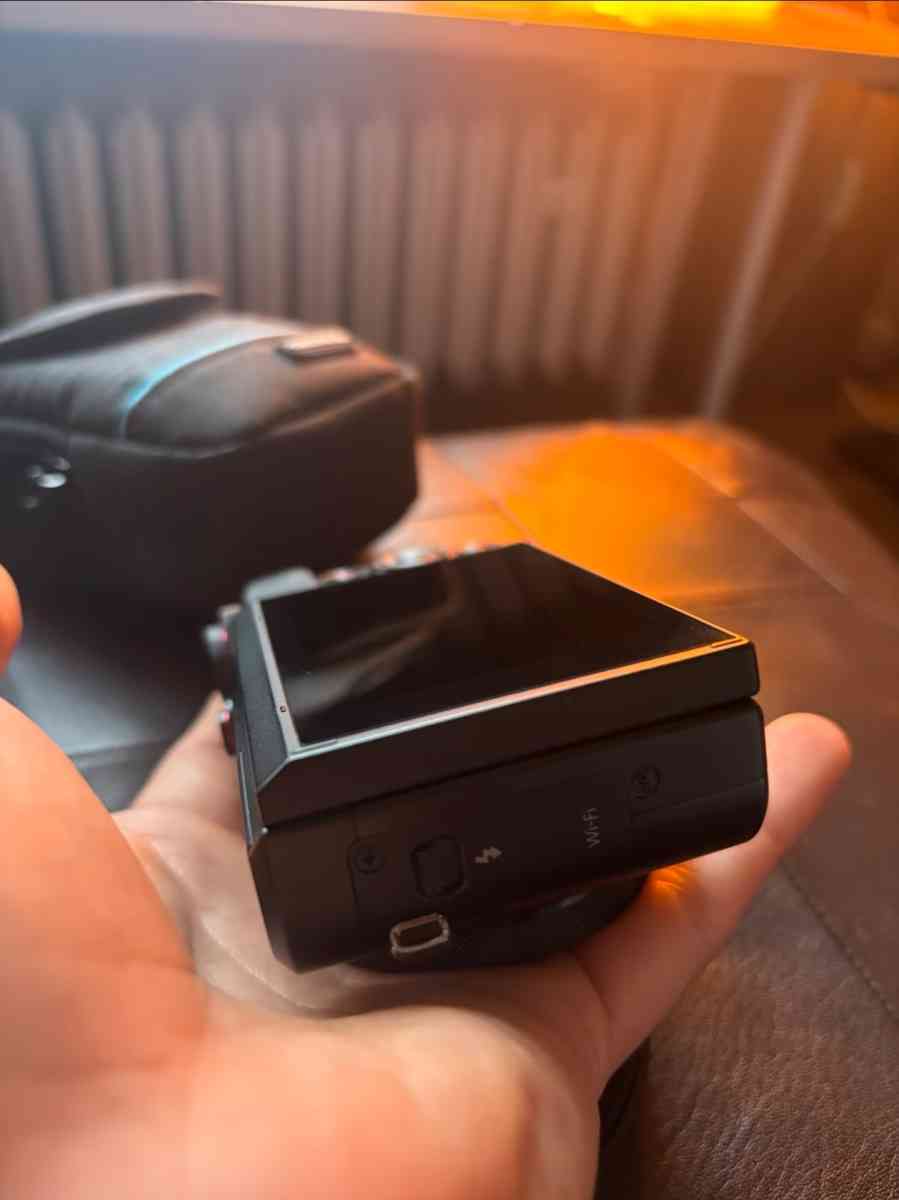 Canon powershot g7x mark II Bundle - Milwaukee, Wisconsin - FleaMarketBay